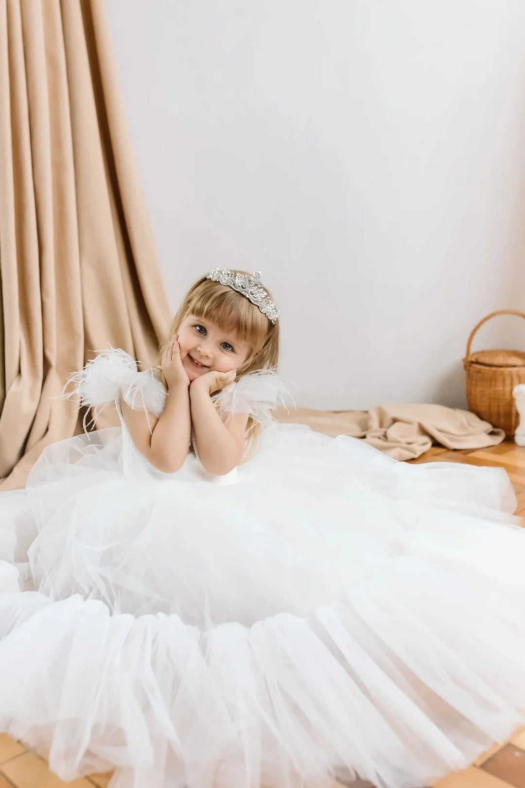 DreamyVow Elegant White Girl Dress Feathers Princess White Dubai Gown for Kids Wedding Communion Party Quinceanera 2024 J169-DreamyVow