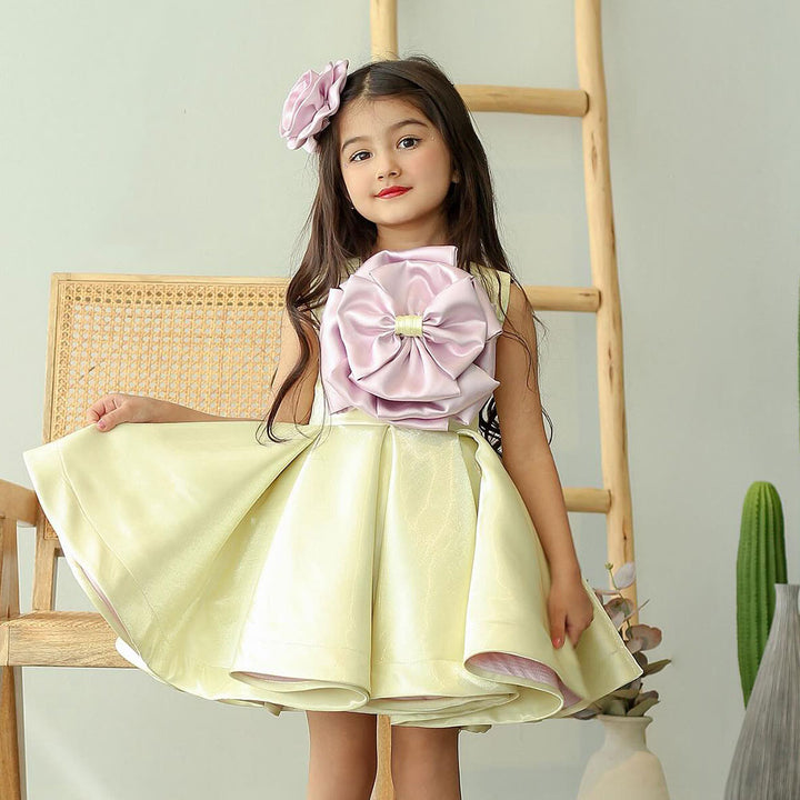 DreamyVow Elegant Yellow Knee Length Girl Dress Handmade Flowers J168