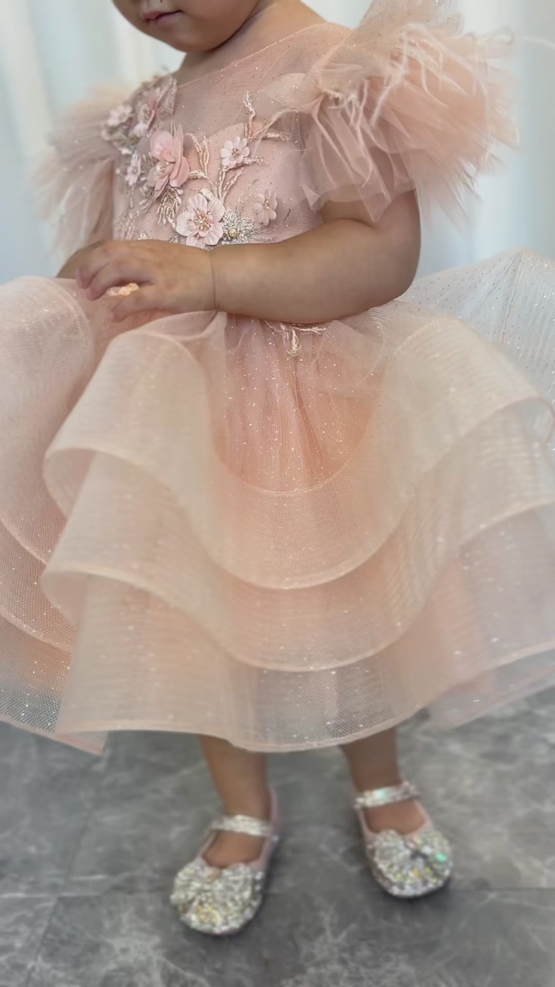 DreamyVow Luxury Pink Baby Flower Girl Dress Feathers Princess Kids Ball Gown for Birthday Wedding Party Holy Communion J144