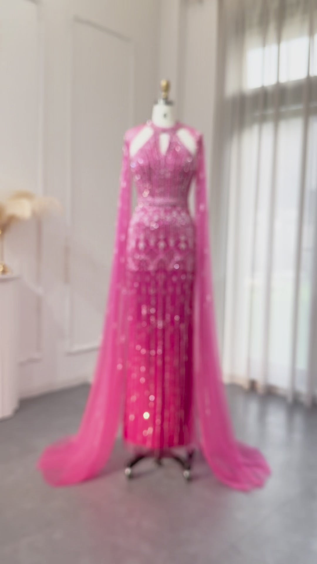 Dreamy Vow Luxus Dubai Meerjungfrau Rosa Abendkleider mit Cape-Ärmeln 2024 Arabische Frauen Hochzeitsgast Formale Partykleider SS361 