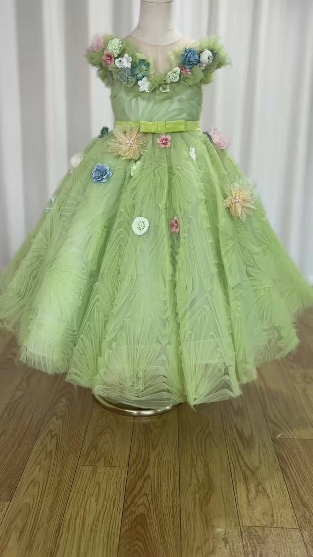 DreamyVow Luxury Dubai Sage Green Girl Dresses Pearls Handmade Flowers Princess Gown for Kids Birthday Wedding Party Show J086