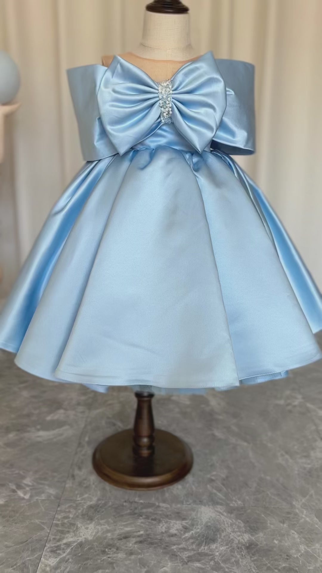 DreamyVow Elegant Satin Beads Flower Girl Dress Blue with Bow Knee Length J181