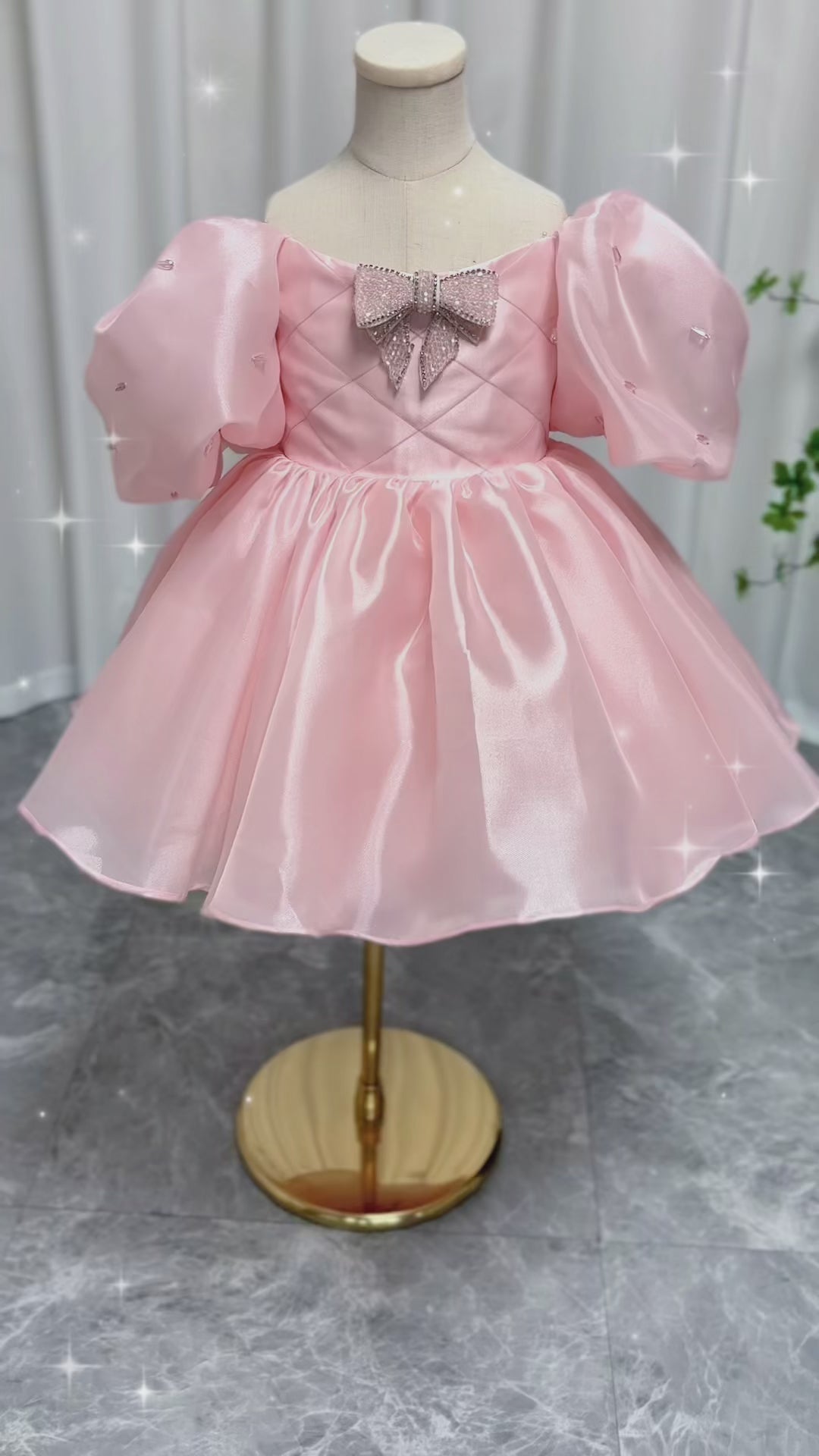 DreamyVow Luxury Pink Girl Dress Beaded Puffy Sleeve Bow Dubai Princess J374