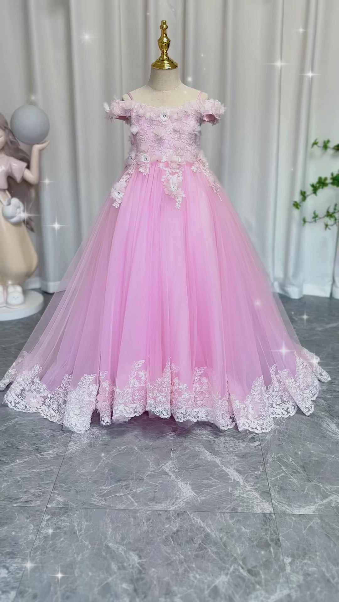 DreamyVow Luxury Pink Tulle Lace Girl Dress Sweep Train Ball Gown J178