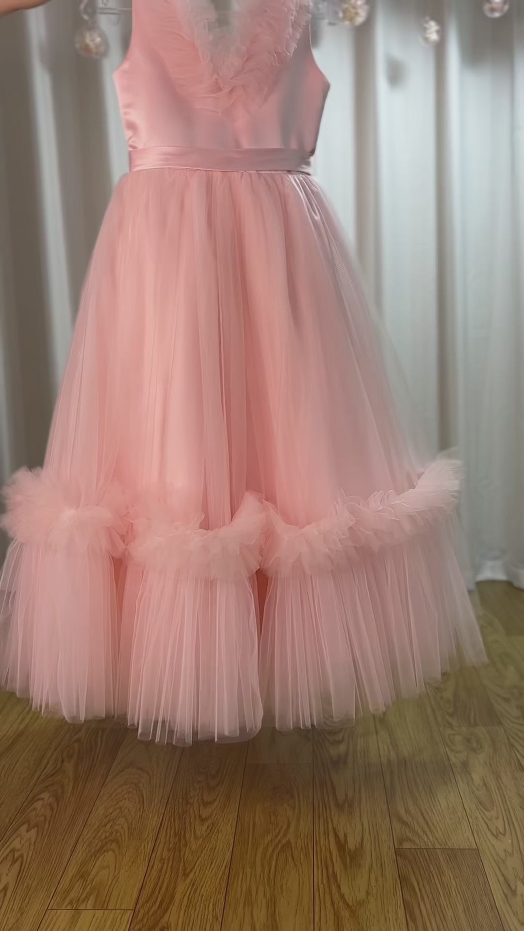 DreamyVow Pink Flower Girl Dress V-Neck Tiered Tulle for Birthday Party J116